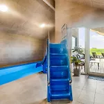 Cozy In With Sauna 度假居